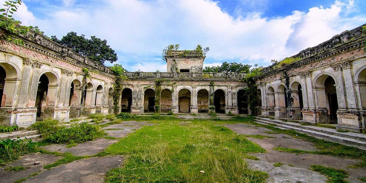 Hemnagar Jomidar Bari