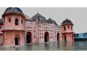 Sat Gambuj Mosque